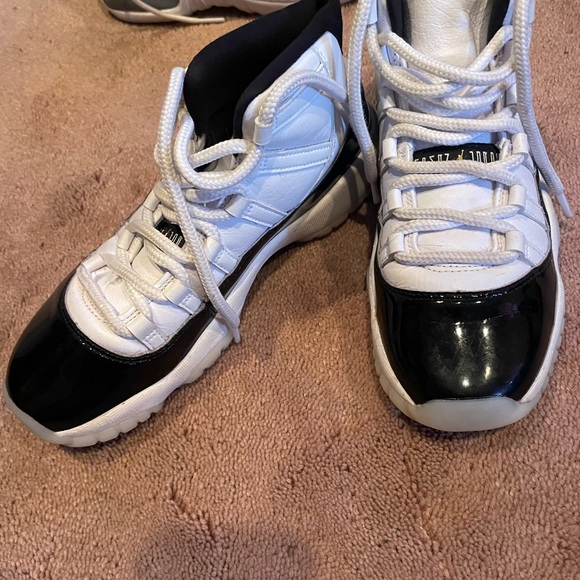 Air Jordan 11 Retro GS 'Gratitude / Defining Moments'- size 6y - Picture 2 of 6